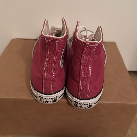 High top converse, raspberry pink, size 9 women, 7men - Picture 4 of 4